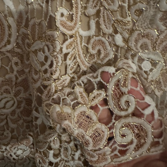 VENUS Size 4 NWOT Gold Floral Shimmer Backless Mock Neck Longsleeve Mini Dress - Picture 4 of 5